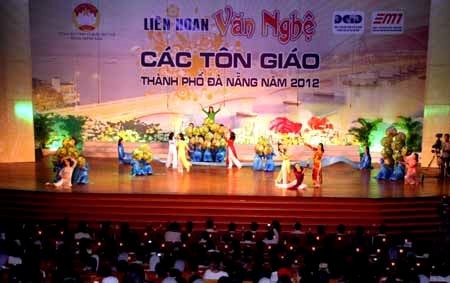 Festival artístico de religiones vietnamitas consolida unidad nacional - ảnh 1